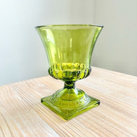 Vintage Avocado Green Glass Pedestal Vase 60’s-70’s Geometric Pattern on Base - Picture 1 of 4